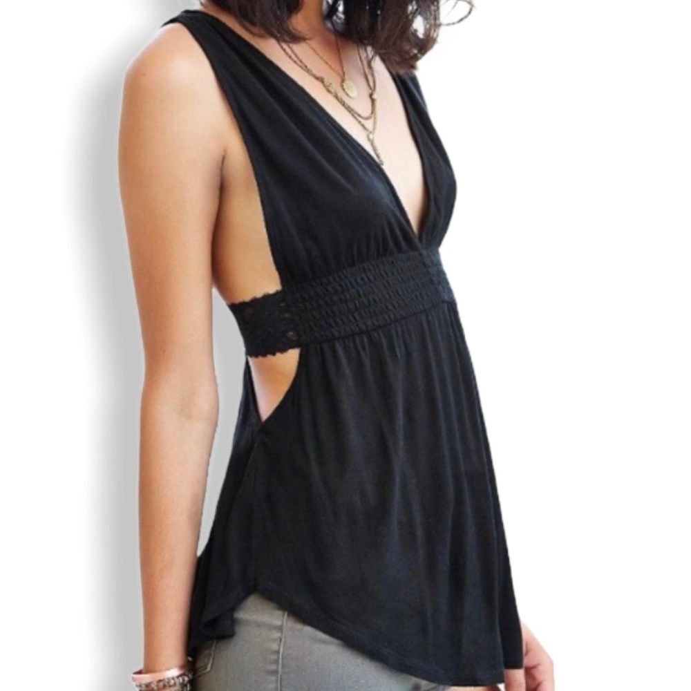URBAN OUTFITTERS Kimchi Blue Lace Black Jasmine Tank Top Size Small